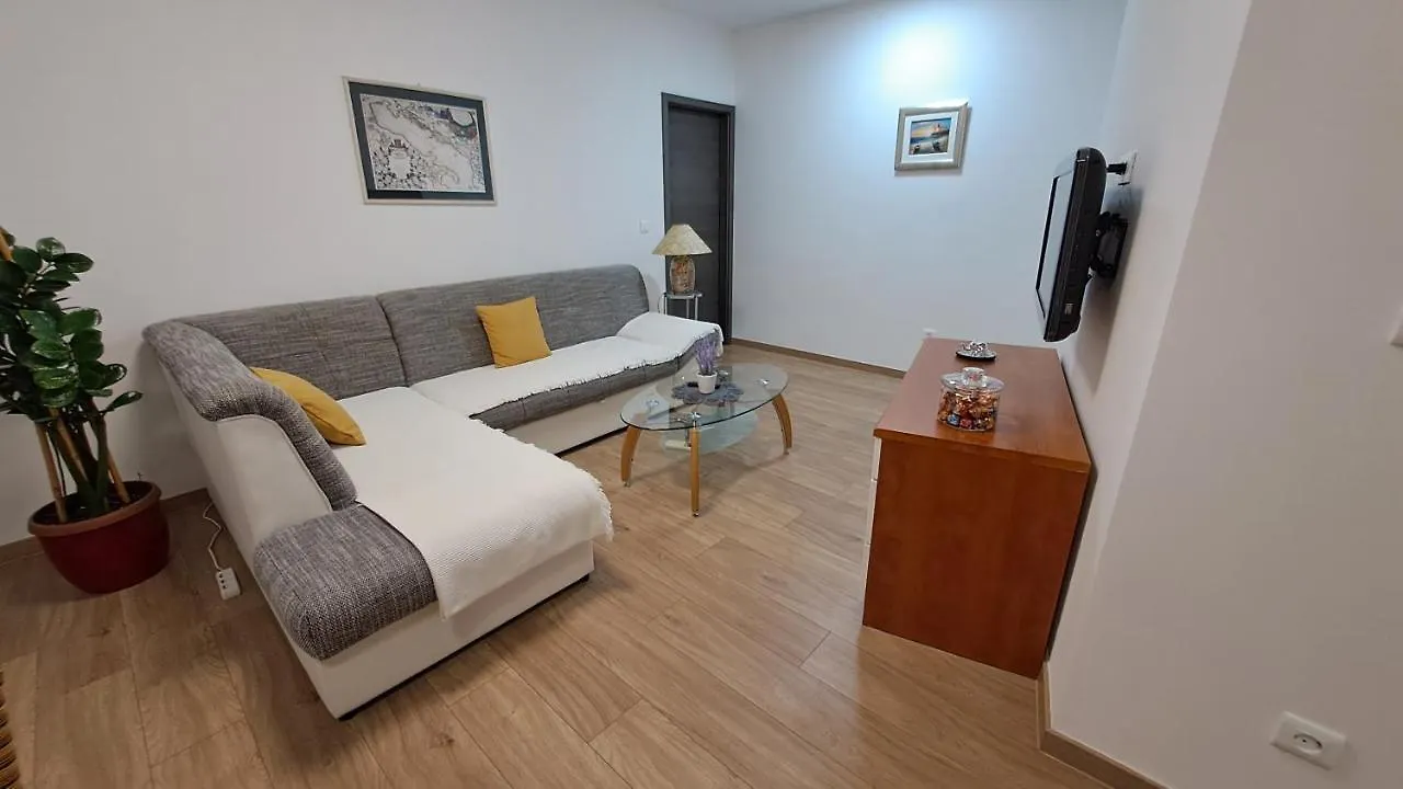 Greenline Pula Apartment