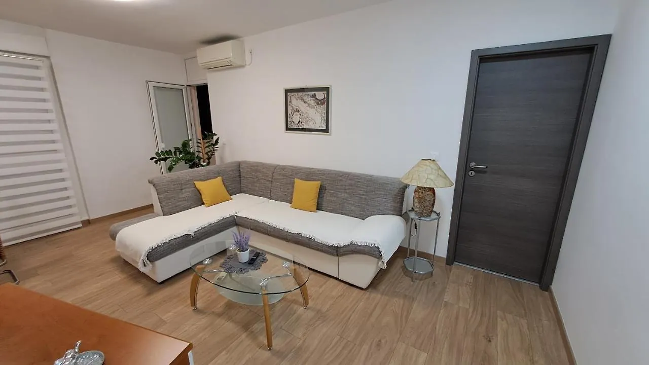Greenline Pula Apartment