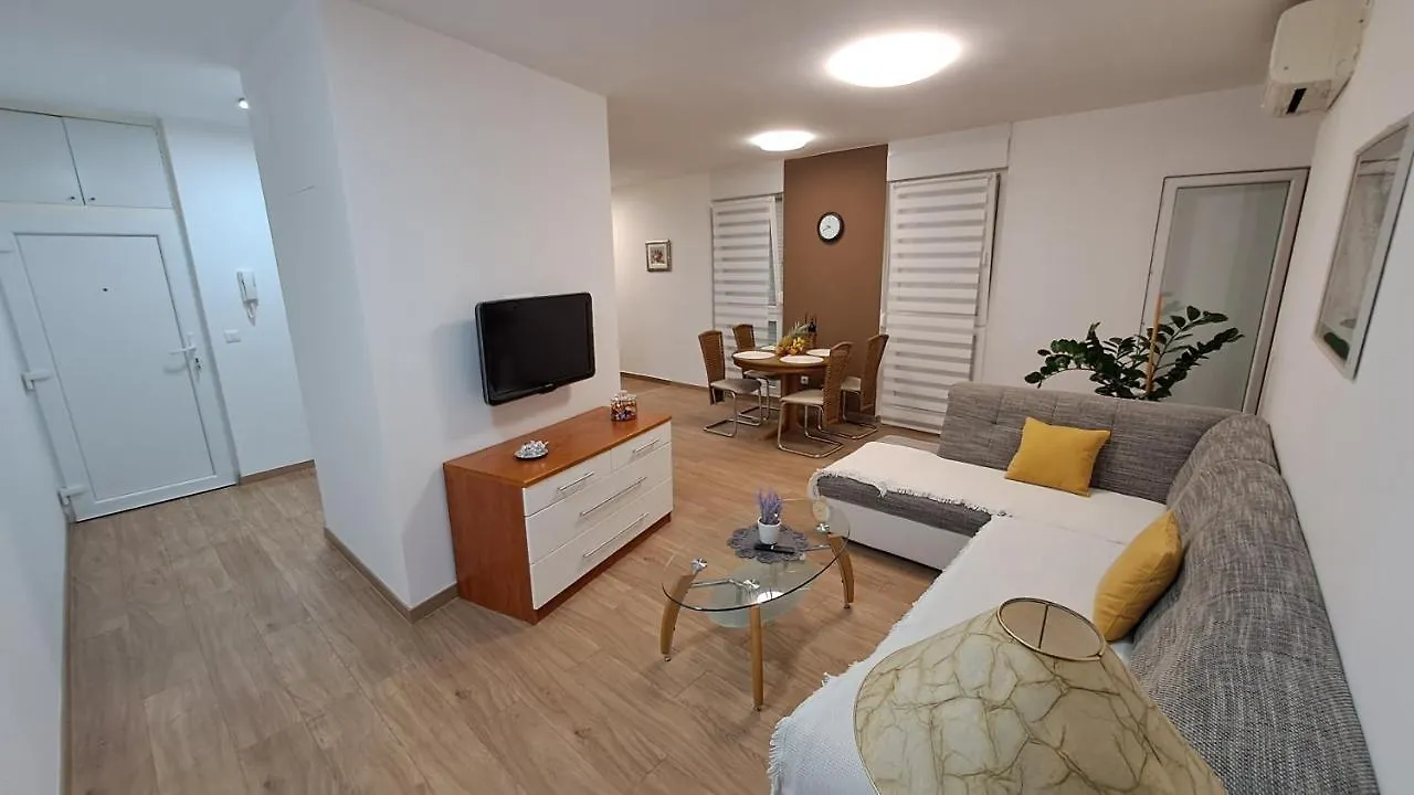 Greenline Pula Apartment