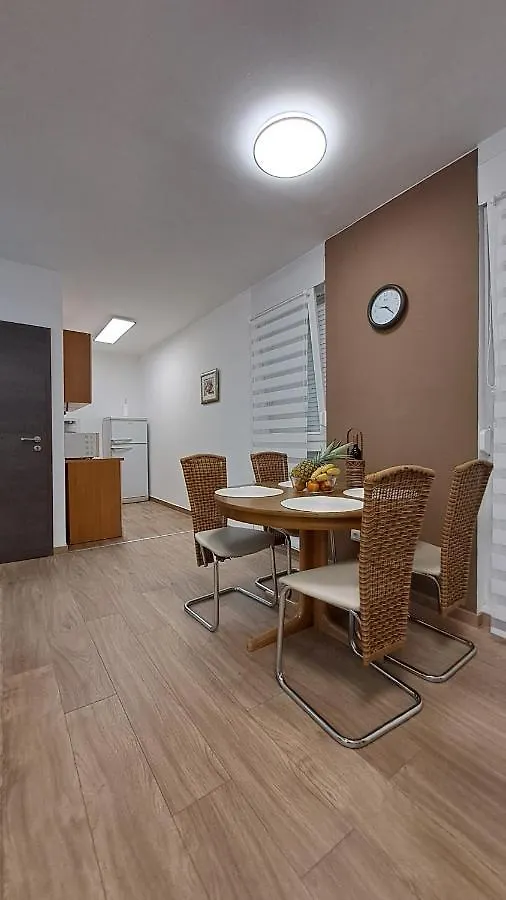 Greenline Pula Apartment